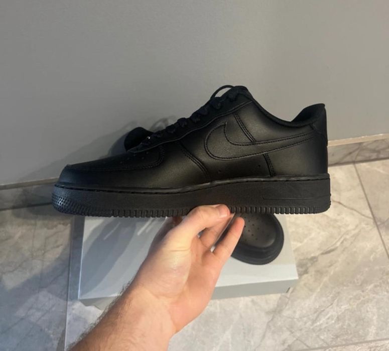 Sneakersy damskie Nike Air Force 1 07 czarne modne oryginalne 38,5