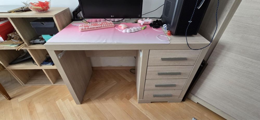 Biurko w stanie bardzo dobrym