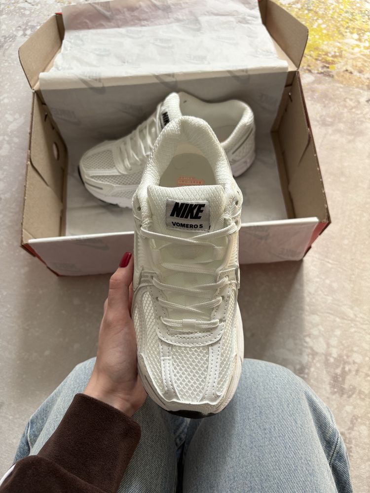 Nike Air Zoom Vomero 5 White