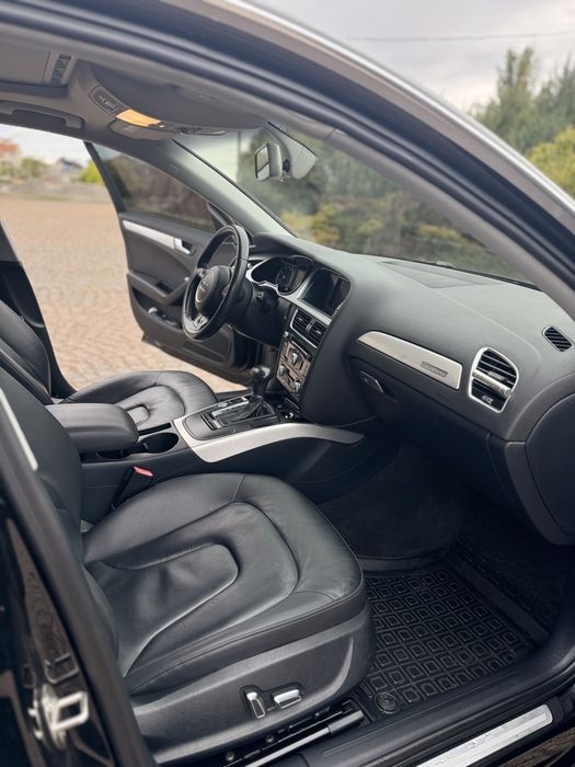 Продам власне авто Audi A4 B8.
