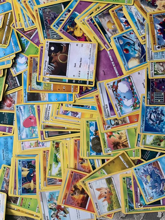 500 oryginalnych kart pokemon TCG każda różna