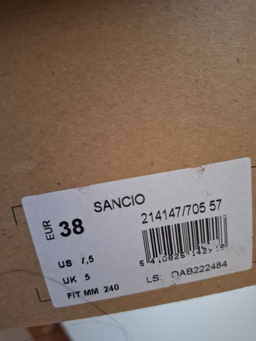 Bota Levis 38 como novas