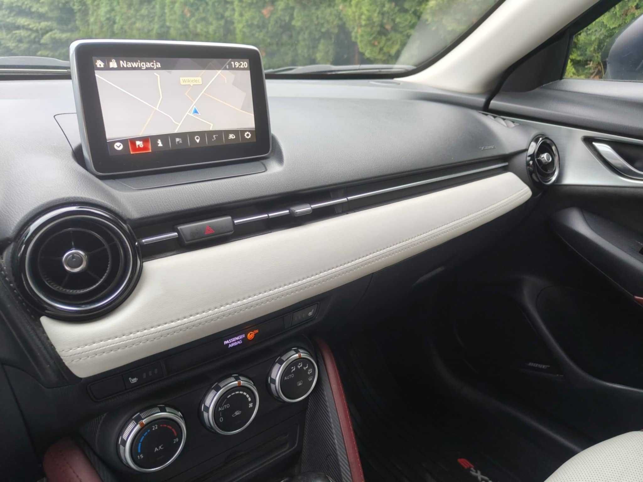 MAZDA CX-3, rok 2016,automat ,4x4 ,biała perła,hak,skóry białe.