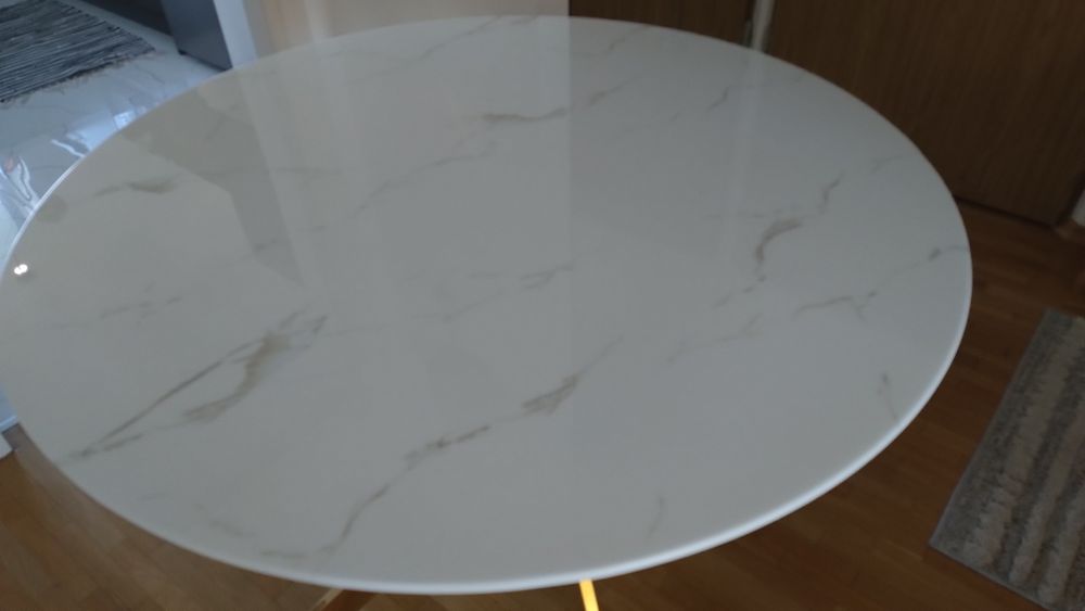 Stół okrągły ceramiczny złoty
