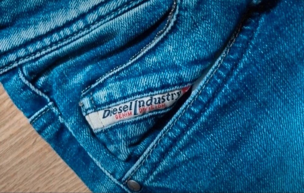 Diesel Jeansy Rozmiar w26 L32