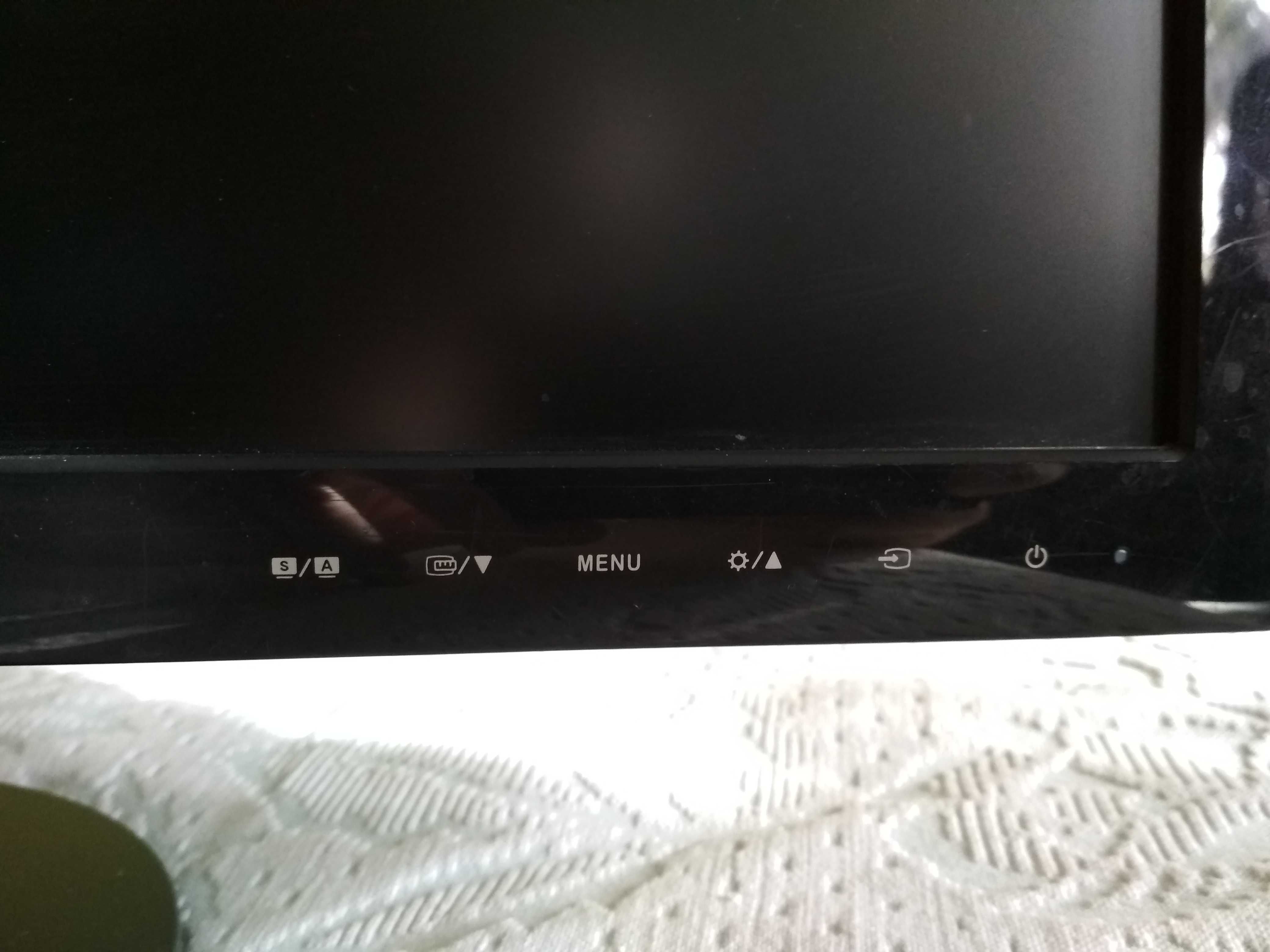 Monitor Asus 22'' IPS - Avariado