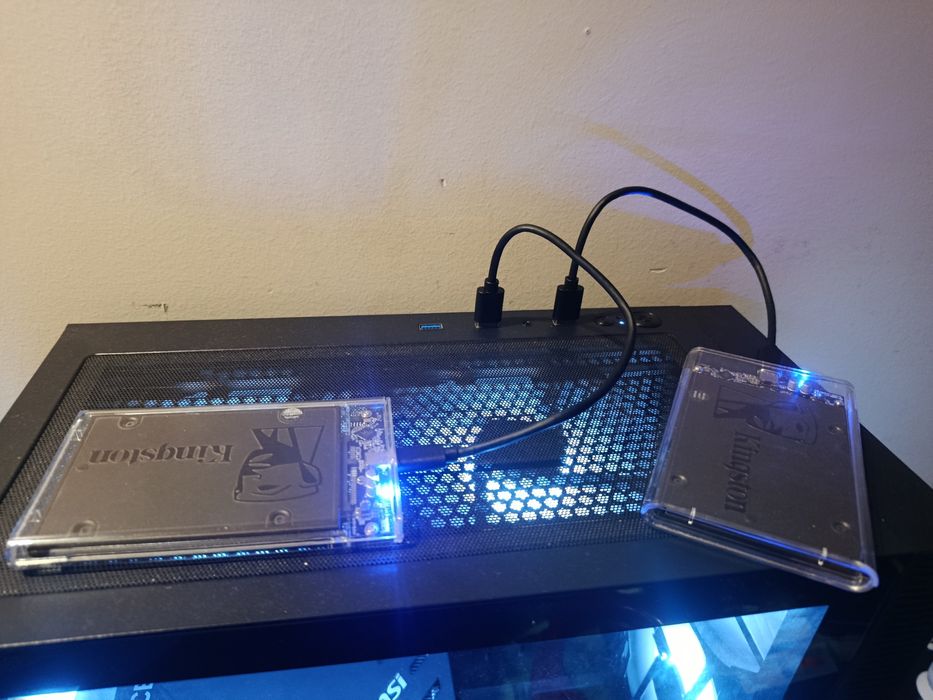 SSDs with External Enclosures64552060313859121