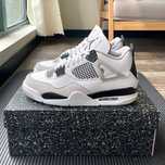 Nike_Nowy*Jordan4_ Retro_White_military black*UnisexTrampk