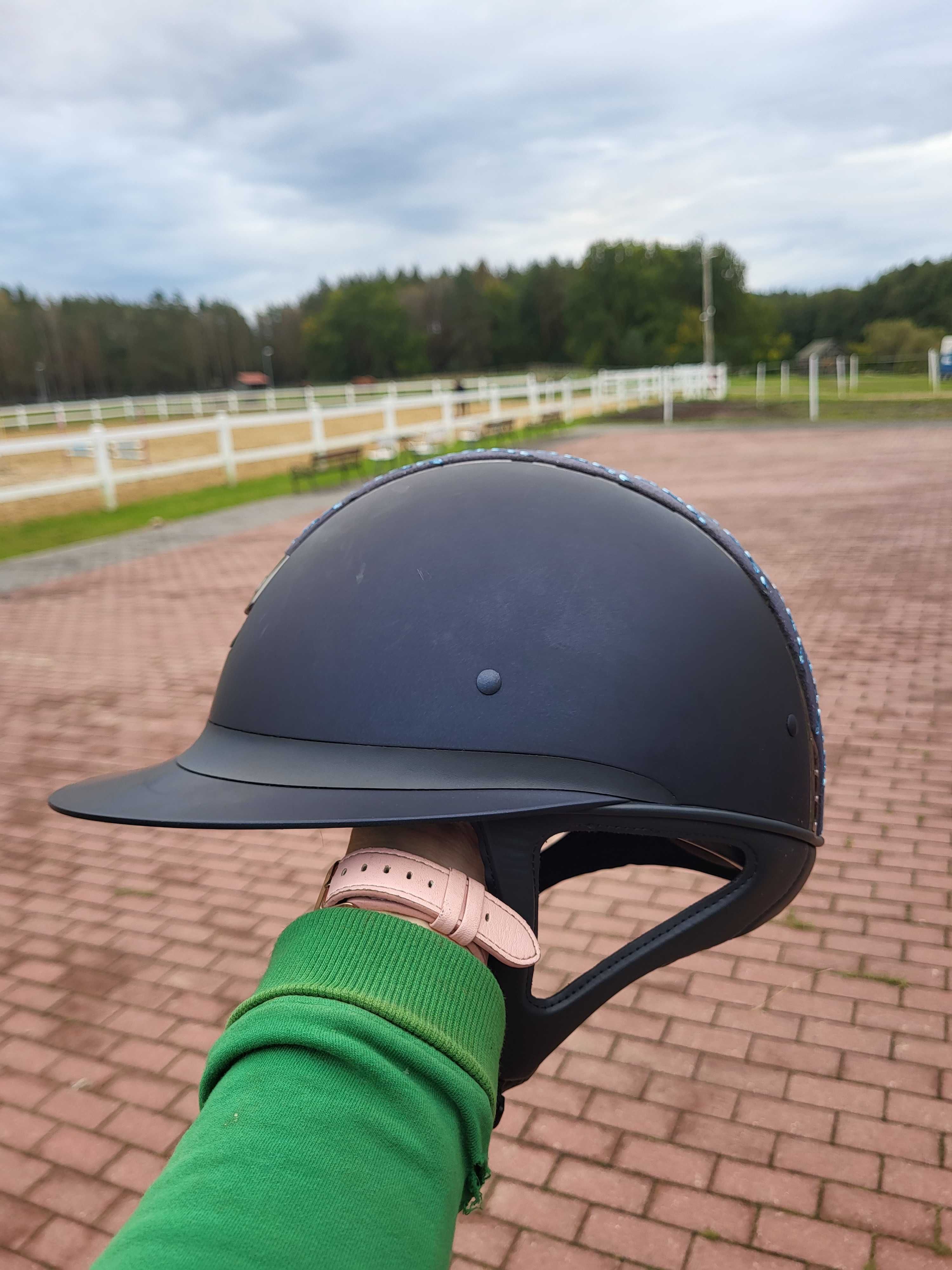 Kask Samshield z krysztalkami Swarovskiego