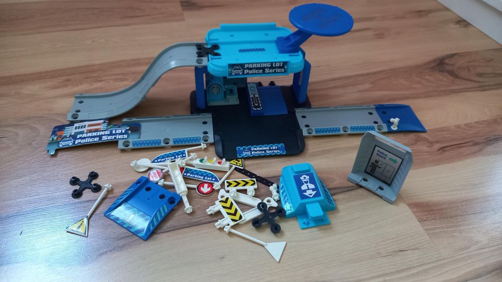 Zestaw baz do małych samochodów