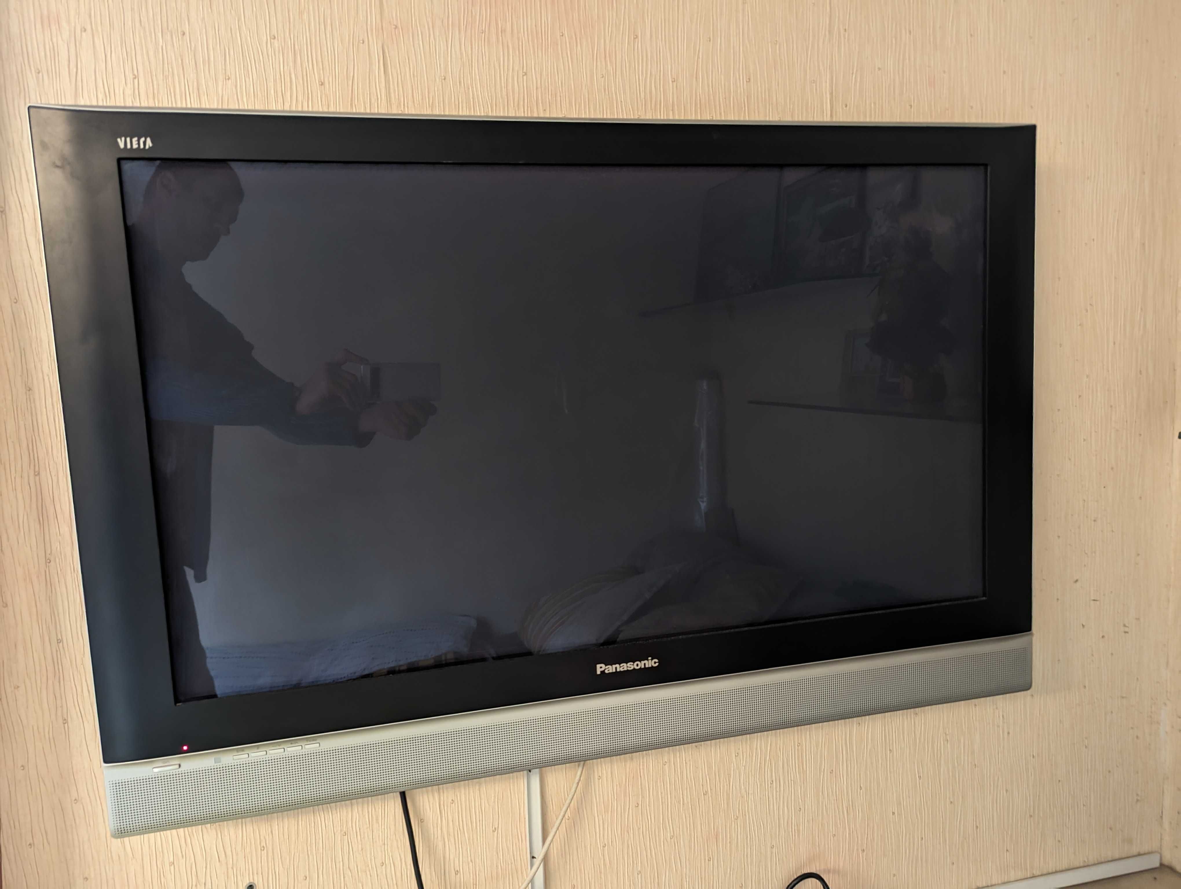 Телевізор 42" Плазмова панель Panasonic TH-42PA50E