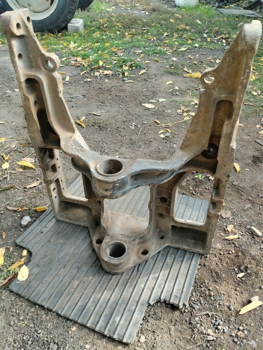 Продам брус передній мтз-80