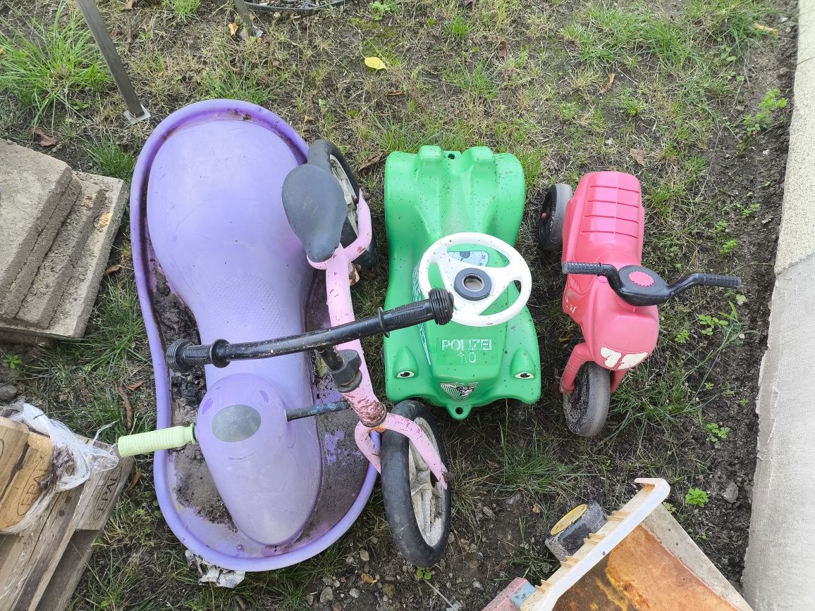 Oddam za darmo zabawki rowerek auta motorek
