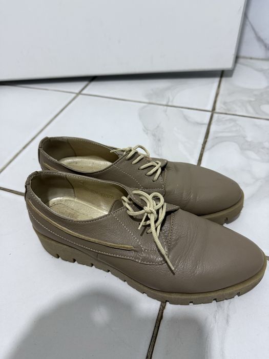 Продам туфлі полуботінки