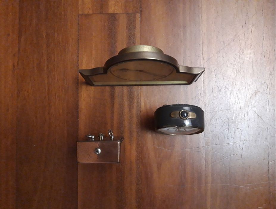 2 relógios de mesa pequenos antigos