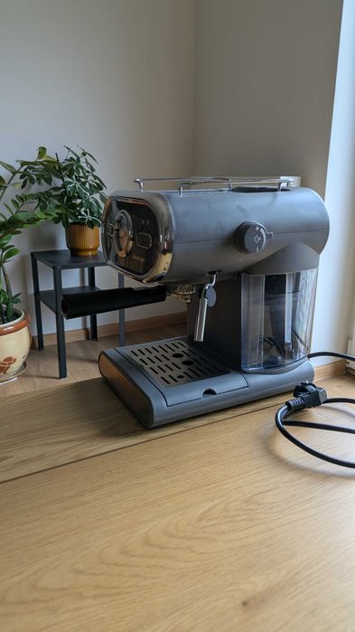 Ekspres do kawy kolbowy SilverCrest ze spieniaczem do mleka