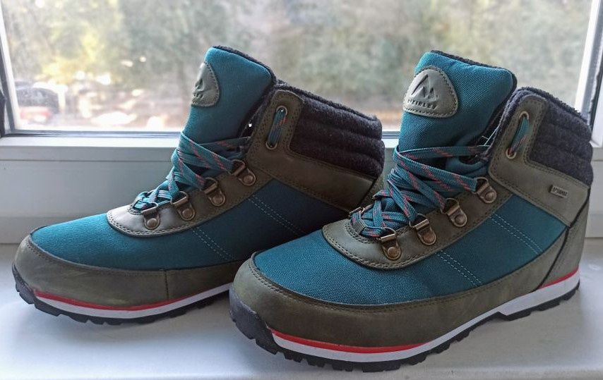 McKinley трекинговые ботинки 28 см, указан р. 44, реальнее р. 43
McKin