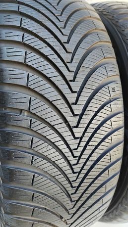 Opony Całoroczne 215/55/17 Kumho 2szt 2022r