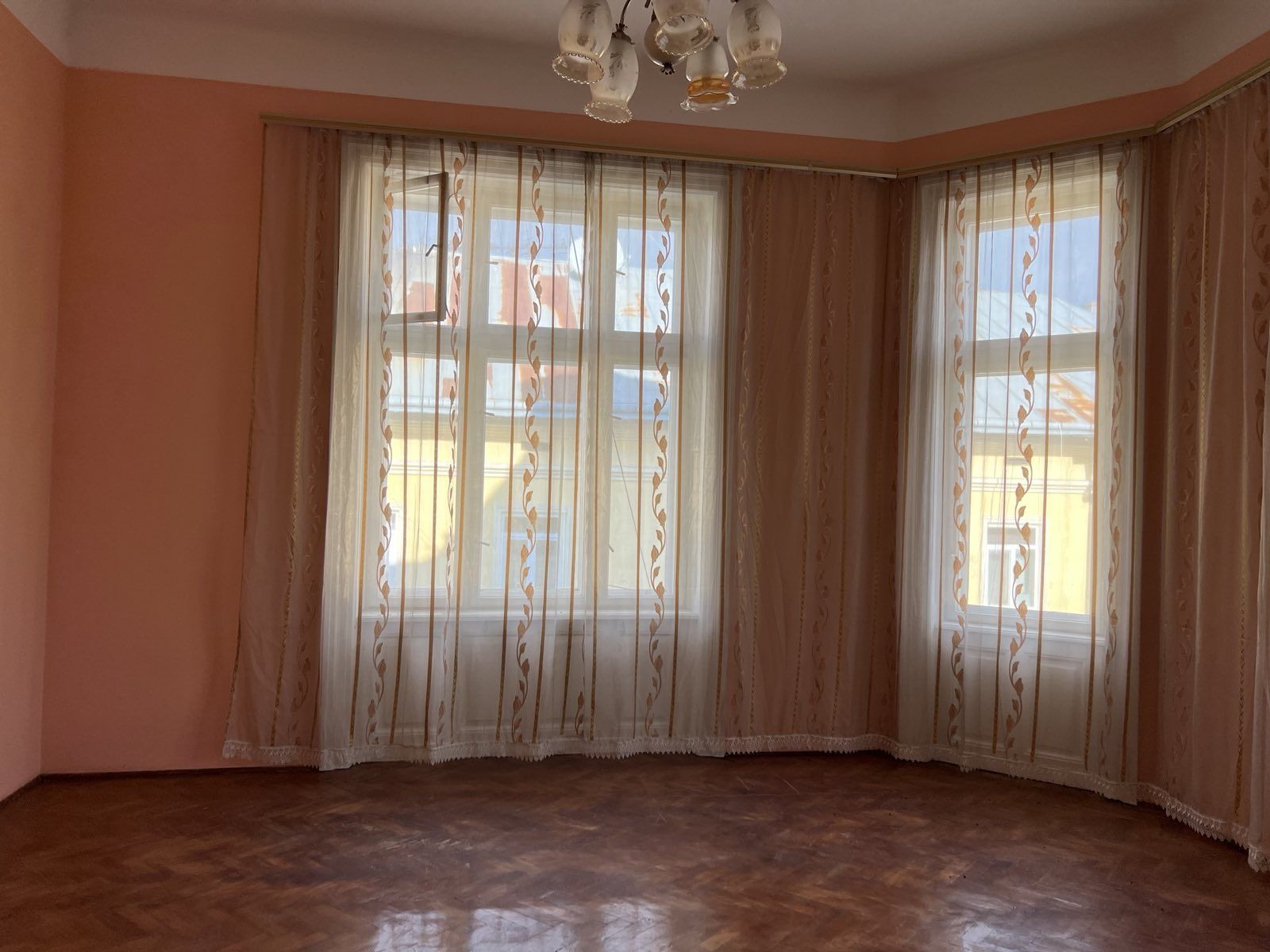 Продаж 3 кімн 95м2 /3 пов. Садовського-центр міста