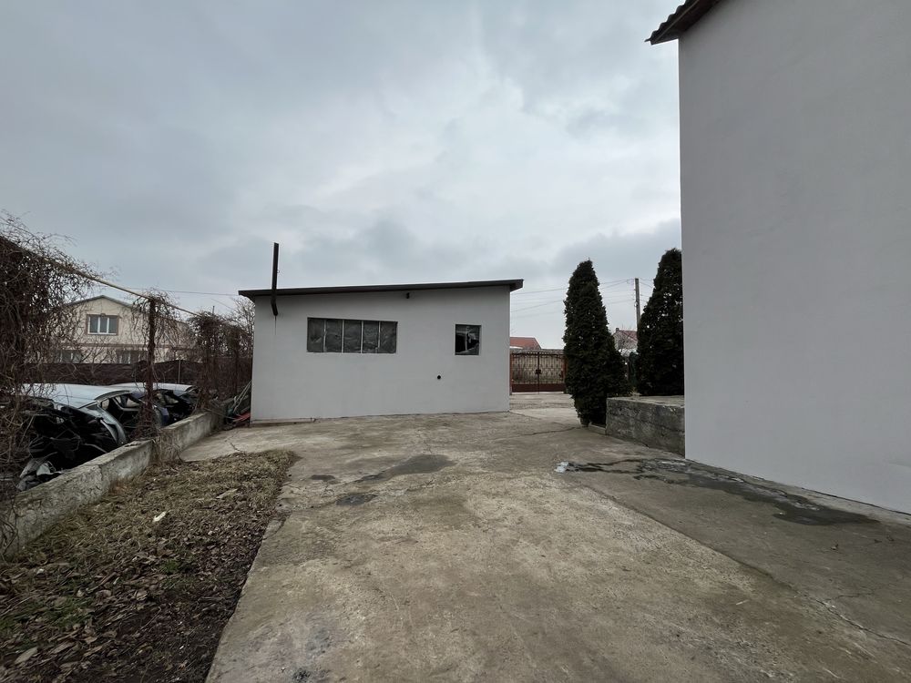 Продается дом в центре села Усатово