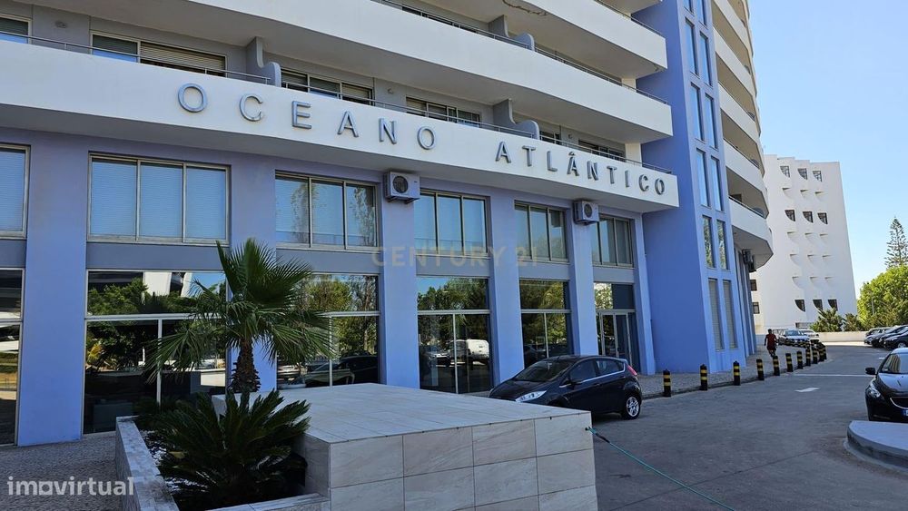 Apartamento T1 com muito Potencial Turístico em Portimão.