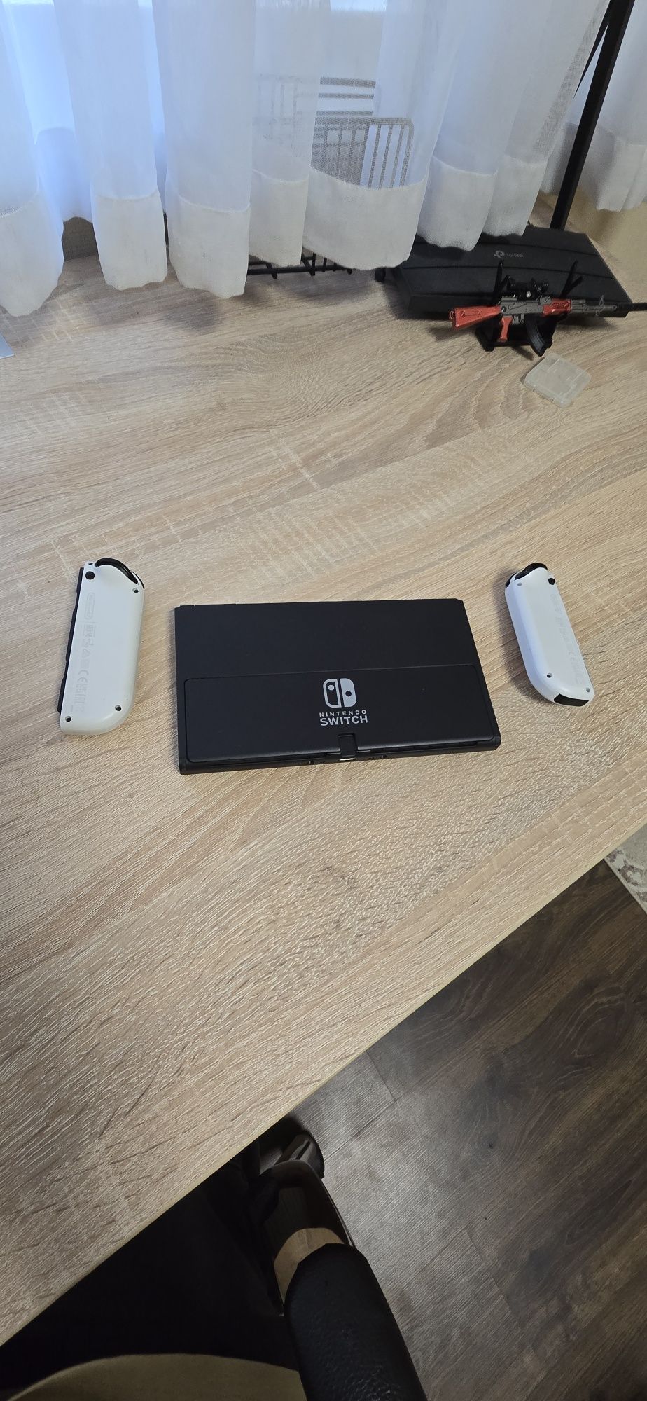 Nintendo Switch OLED полный комплект + сумка + игра