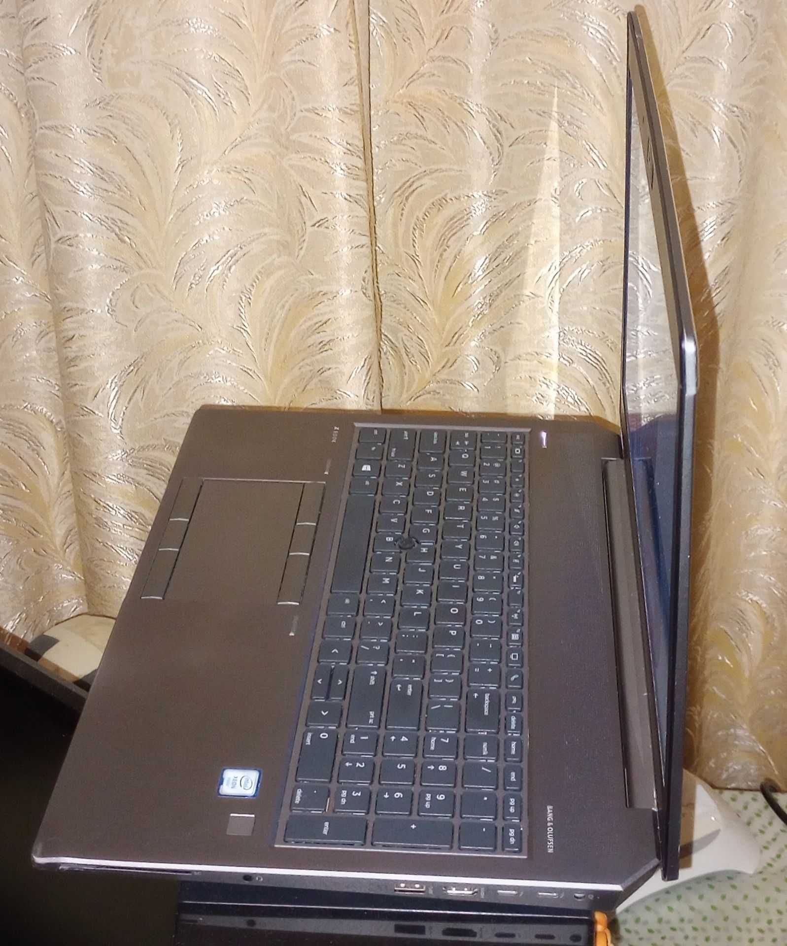 Hp zbook 15 g6/ 8 ядер xeon e-2286m/32gb/256gb ssd/t2000 4gb