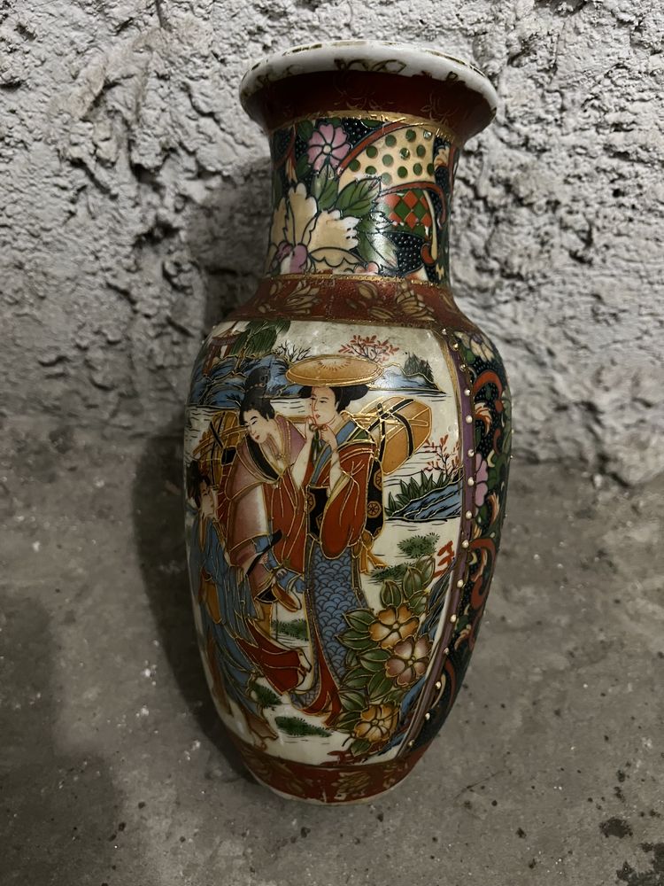 Chińska waza z porcelany