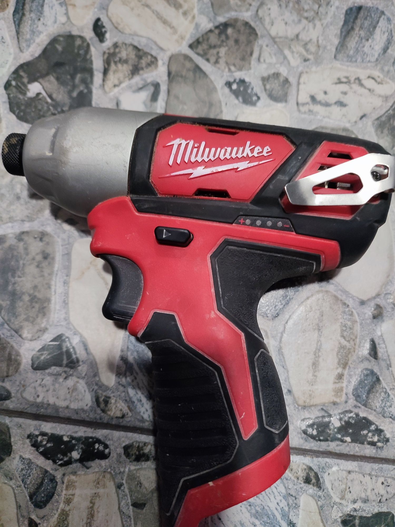 Milwaukee 2462-20