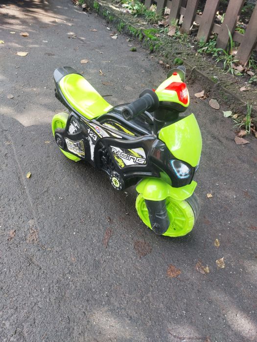 Дитячий мотоцикл, толокар