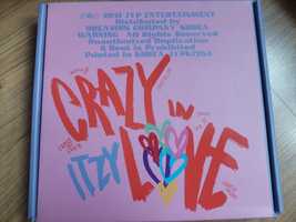 Album K-pop Itzy Crazy in Love