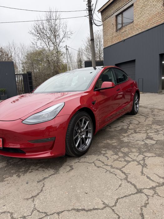 Аренда Тесла м3