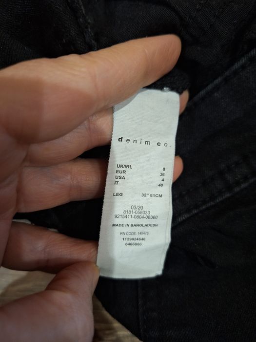 Damskie czarne dżinsy