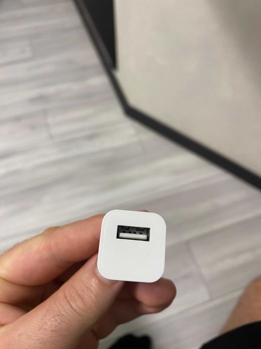 Блок питания 5v - 1A "Кубик". Для зарядки телефона и другого