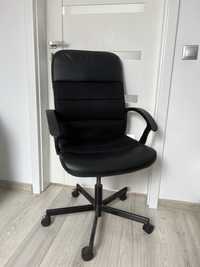 Biurowe krzeslo obrotowe