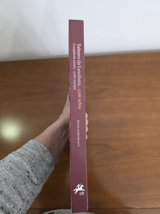 Livro "Sabores da Lusofonia...com selos"