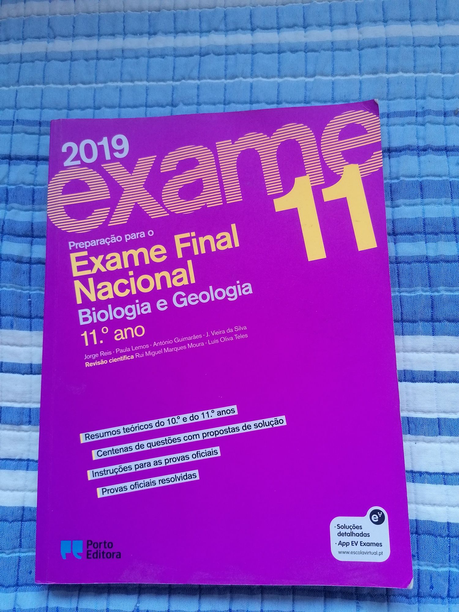 Livros de preparação para exame final (Biologia) 11° ano