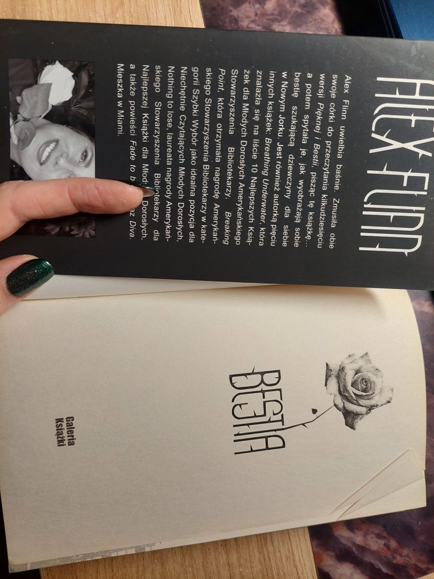 Książka "bestia" Alex Flinn