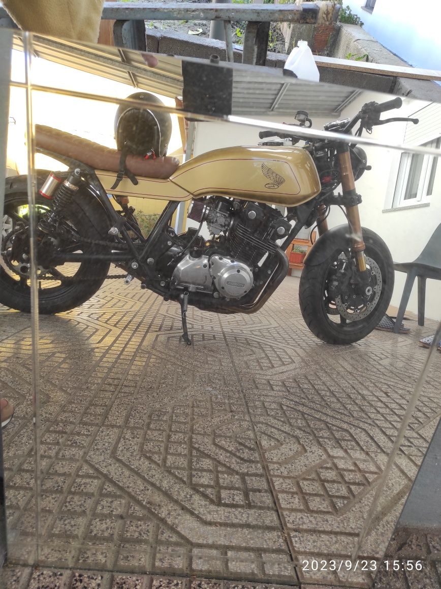Honda cb750 de 1980