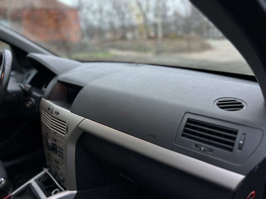 Продам  Opel Astra H 2008 рік 1.8 газ/ бенз