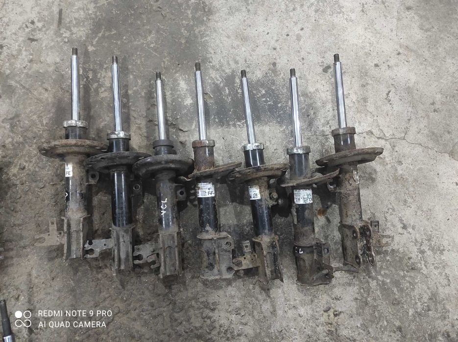 Амортизатор передний левый/правый OPEL SIGNUM, VECTRA C, VECTRA C GTS