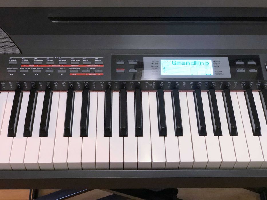 Piano Thomann SP 5600 com Cover e Stand! - COMO NOVO! (Lisboa)