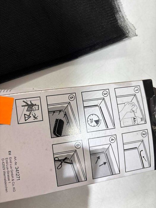 Moskitiera na okno czarna przyklejana