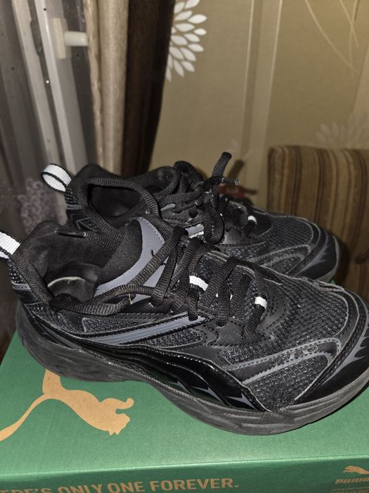 Кросівки PUMA Morphic Base розмір 38.5