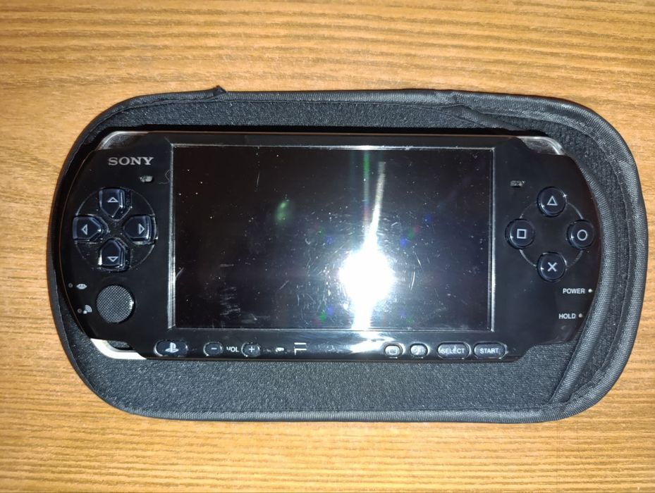 Psp 3000, 120+ ретро игр, аккумулятор новый