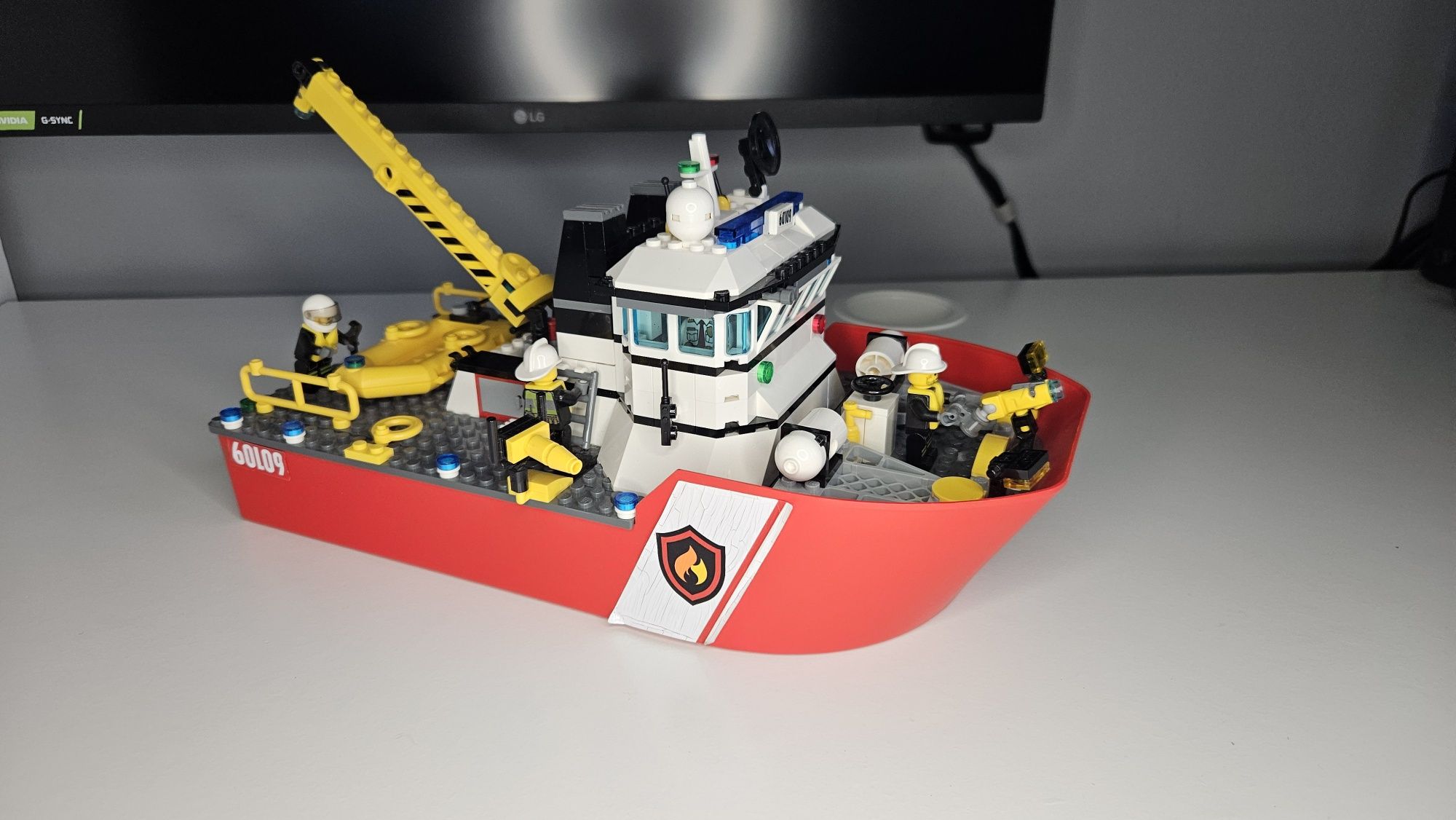 LEGO 60109 City Łódź strażacka