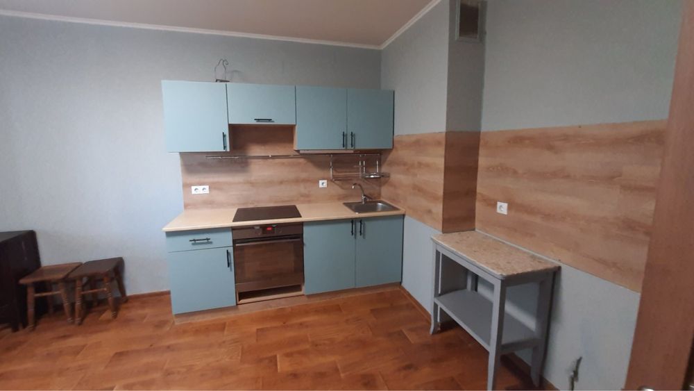 Продам 2 ком. 72 м кв. ЖК РЕВУЦКИЙ 54; 8 эт;Ремонт