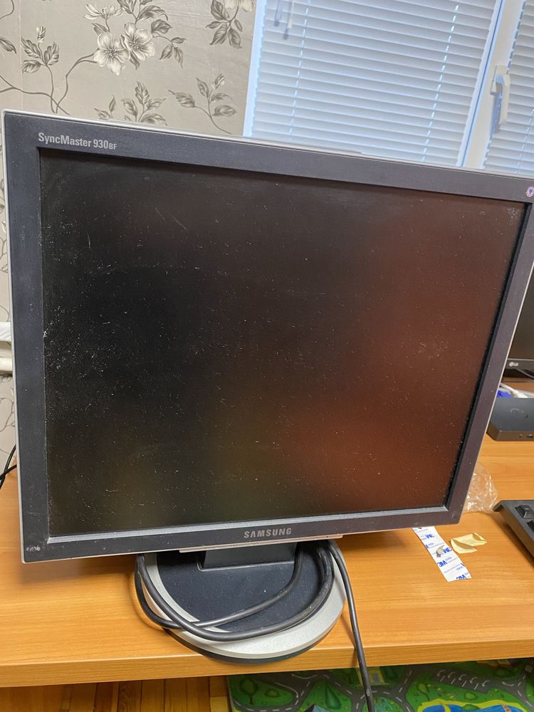 Монитор 19’ Samsung 930BF