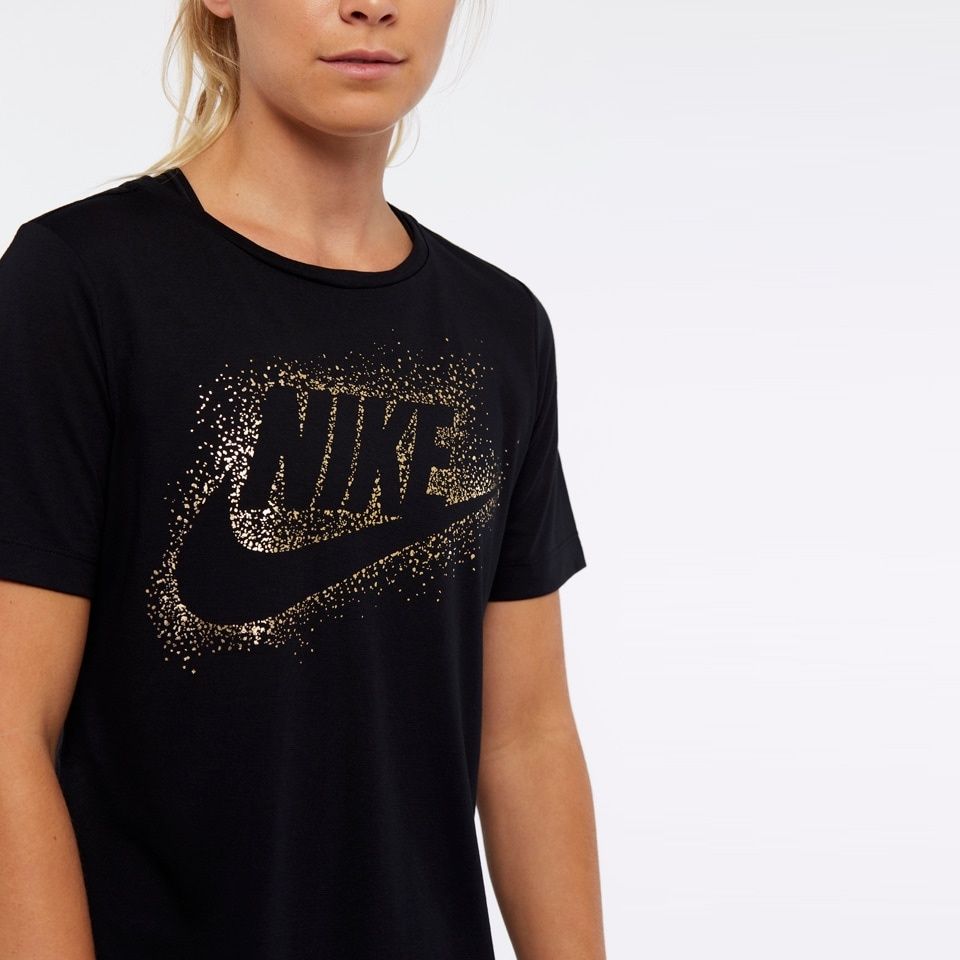 Спортивна футболка Nike