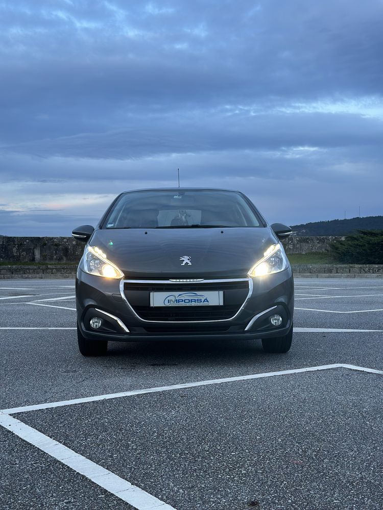 PEUGEOT 208 PureTech Allure